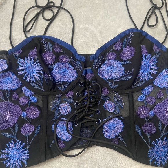 New! For love and lemons Kaylee embroidered bustier crop top 24539 - Picture 10 of 14